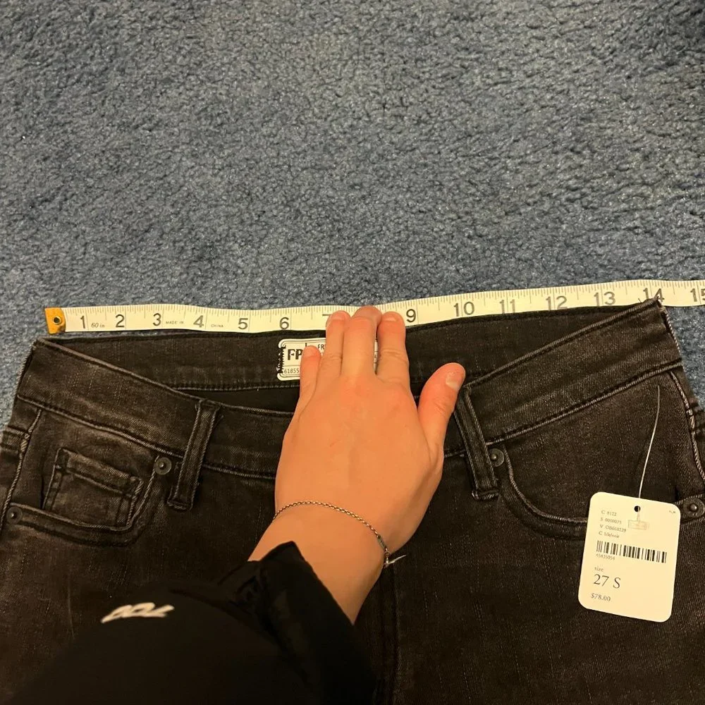 Free People Great Heights Frayed Skinny Ripped Faded Black Jeans Size 27